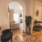 Le Luxury Lagoon *
