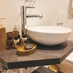 Le Luxury Lagoon