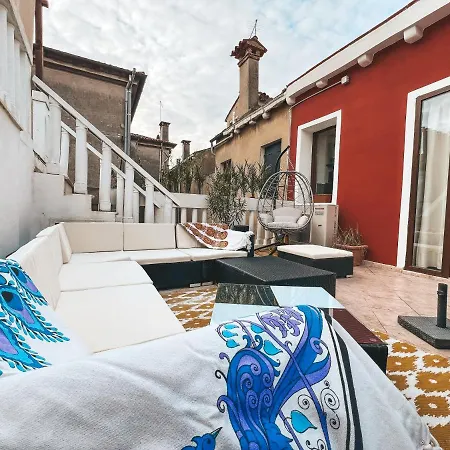 Le Luxury Lagoon Lejlighed