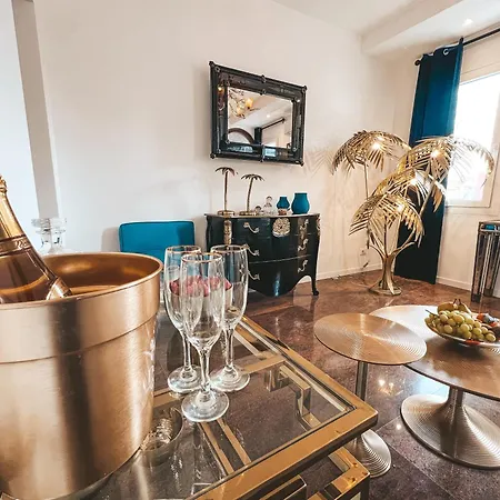 Le Luxury Lagoon