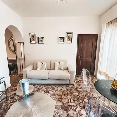 Le Luxury Lagoon Lägenhet *