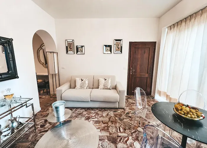 Le Luxury Lagoon Апартаменты *
